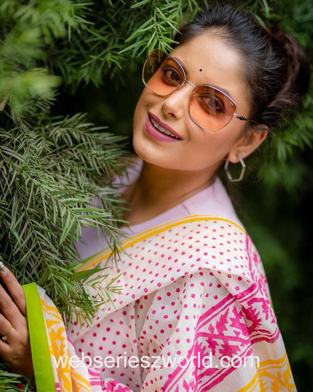 Sneha Paul Wiki, Biography, Age, Boyfriend, Husband, Family, Height ...