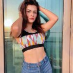 Avneet Kaur (45)