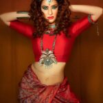 Nyra Banerjee (42)