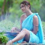 Farnaz Shetty (28)