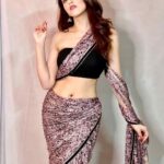 Himani Sharma (27)