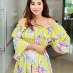 Anushka Srivastava (22)