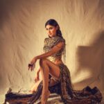 Mouni Roy (4)