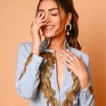 Sargam Koushal (26)
