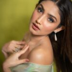 Donal Bisht Latest Hot Photos (4)