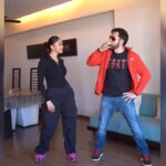 Mrunal Thakur-Emraan Hashmi Perform The Hook Step of Mein Khiladi